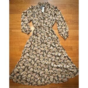 NWT Dress Forum Floral Maxi Dress